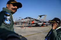 Vũ khí tác chiến điện tử Pakistan làm tê liệt tiêm kích Ấn Độ