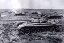 Không thích Nga nhưng Ba Lan vẫn cố níu kéo xe tăng T-72