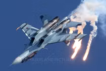 Lần đầu cận chiến máy bay Nga, F-35 tỏ ra thua kém Su-30