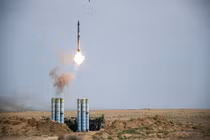 Đạn tên lửa S-400 phóng xịt rơi xuống đất, lính Nga hoảng loạn tột cùng