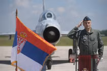 Không quân Serbia xúc động chia tay lão tướng MiG-21 huyền thoại 