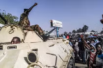 Đạo quân vừa lật đổ Tổng thống Sudan mạnh cỡ nào?