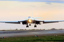Nga tái sản xuất máy bay ném bom siêu âm Tu-160?