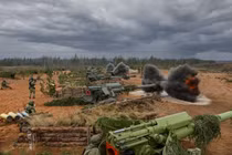Pháo 2A36 Giatsint-B từ thời Liên Xô thể hiện uy lực ở chiến trường Ukraine