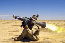 Mỹ dựng “hàng rào Javelin” quanh Nga: T-72, T-90 nguy to! 