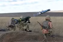 Thành viên Quốc hội Mỹ đang hưởng lợi khi hỗ trợ tên lửa tới Ukraine?