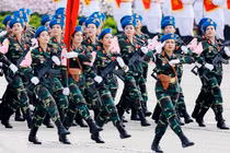 Nữ chiến sĩ Việt Nam không ngừng cống hiến cho quân đội nước nhà