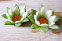 3 cách tỉa hoa từ củ quả cực đơn giản