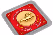 Vàng in hình ngựa chờ khách mua ngày Vía Thần Tài