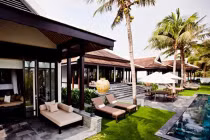 Quyết đòi lại biệt thự 43 tỷ, mẹ Huyền Như thuê luật sư 