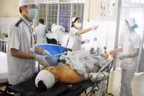 Ghen vợ, cuồng sát, chém 5 người thương vong