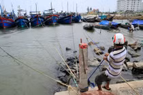 Khẩn trương ứng phó bão số 1 trên biển Đông