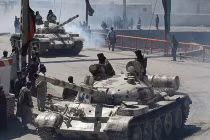 Afghanistan “ngửa tay xin” Ấn Độ 2 tỷ USD vũ khí