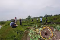 Kẻ xấu khoan lỗ hàng trăm ngôi mộ ở Thái Bình "xé lịch" bao nhiêu năm?