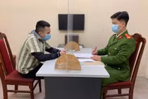 Bị đâm thủng phổi, nạn nhân xin tha để đi cấp cứu ở Hà Nội