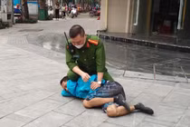 Công an thi triển kungfu, khống chế đối tượng nghi ngáo đá