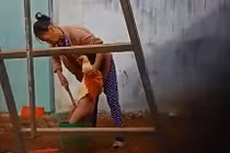 Lời khai khó chấp nhận của bảo mẫu bạo hành bé trai 2 tuổi
