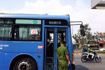 Công an tại hiện trường.