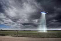 UFO từng được Hải quân Mỹ phát hiện bất ngờ trở lại Anh