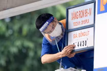 Giá xăng trong nước sẽ tiếp tục giảm