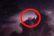 Phát hiện sốc: UFO đang “rình rập” theo dõi Khu vực 51 bí ẩn? 