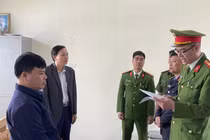 Nguyên Giám đốc Phòng đăng ký quyền sử dụng đất ở Thanh Hóa bị khởi tố