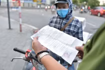 Hà Nội xử phạt nhiều shipper tự do, không giấy “thông hành”