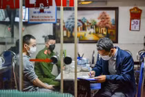 Hà Nội: Xử phạt nhiều hàng quán tại phố cổ mở cửa tới đêm khuya