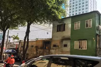 Đầu tư vào đất vàng TP HCM, doanh nghiệp "thiệt đơn, thiệt kép"