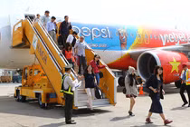 Mổ xẻ máy bay VietJet Air bay Đà Lạt, hạ cánh Cam Ranh