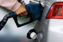 Vì sao giá xăng khó tránh tăng kỷ lục?