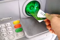 Thêm chủ thẻ ATM Vietcombank bị rút trộm tiền lúc nửa đêm