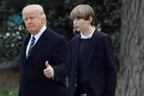 Bí quyết làn da sáng mịn và chiều cao 1,9m của trai út TT Trump