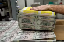 Tỷ giá ngoại tệ hôm nay ngày 29/7: USD tăng, Euro giảm