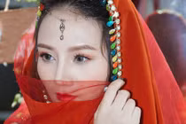 Phương Thúy tiết lộ chuyện bị chồng bắt ôm trai đẹp trước mặt