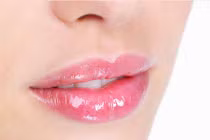 Những mẹo đơn giản chăm sóc môi mùa lạnh