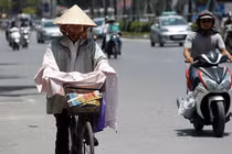 Nắng nóng 36 độ C bủa vây Hà Nội ngày đầu tuần