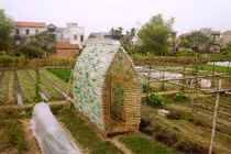 Báo ngoại kinh ngạc với nhà bằng chai nhựa ở Hà Nội