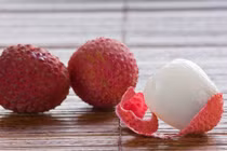 Tác dụng giảm cân không ngờ của... quả vải 