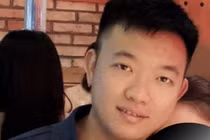 Giám đốc 9X đưa súng để đàn em uy hiếp người nợ tiền