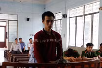 Hiếp dâm nhiều lần, tên thầy giáo đồi bại lĩnh án 12 năm