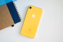Rẻ đẹp, iPhone XR được ưa chuộng nhất quý 2