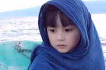 Bé gái xinh như thiên thần làm chao đảo mạng TQ