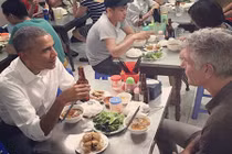 Những khoảnh khắc ăn uống đáng nhớ nhất của Tổng thống Obama