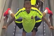 Video: Những tình huống hài hước của Dani Alves