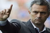 Những hình ảnh xấu xí của HLV Jose Mourinho khi thua trận