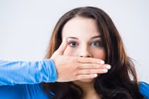 Cách đơn giản để loại bỏ mùi hôi miệng