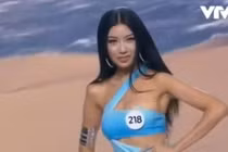Thúy Vân lộ ngực khi diễn bikini trong bán kết Hoa hậu Hoàn vũ VN