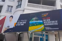 Xôn xao ảnh Lý Nhã Kỳ trên pano quảng bá tại LHP Cannes