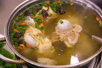 Nước ninh xương lỡ đục ngầu xử lý thế nào để trong vắt